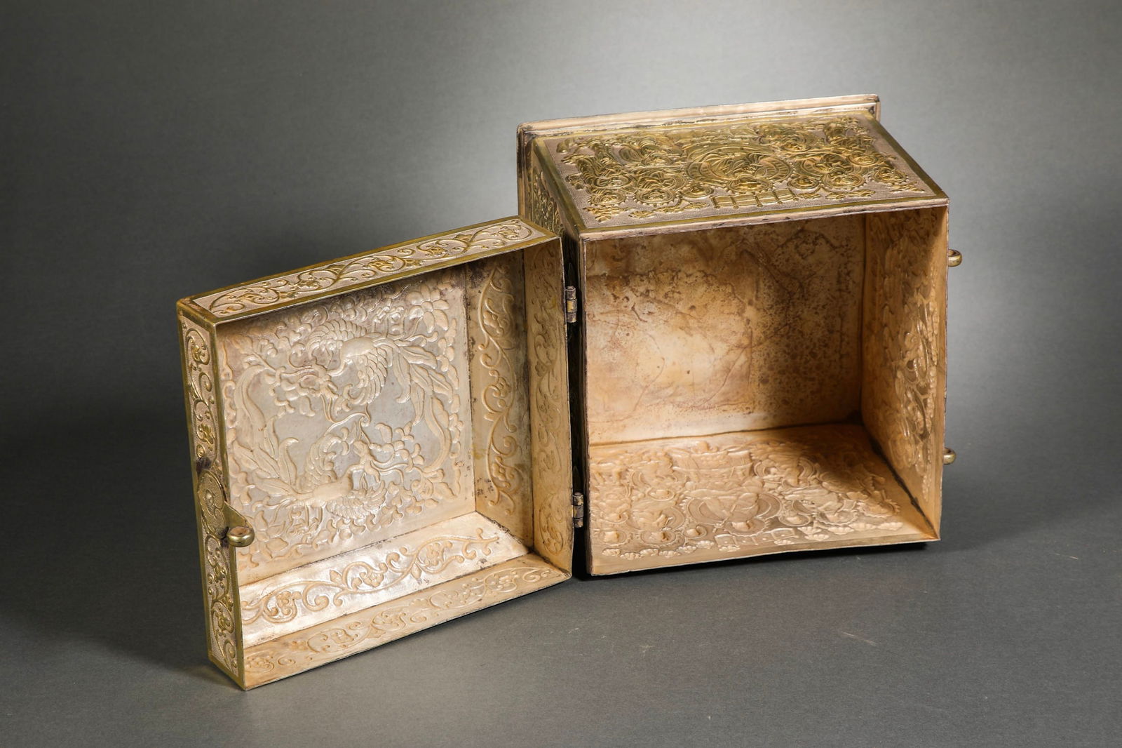 Pre-Ming dynasty silver gilt relic - 15