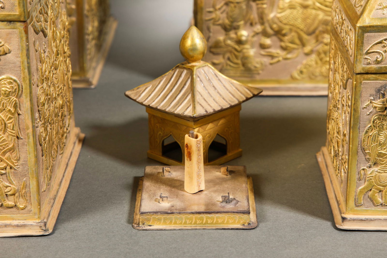 Pre-Ming dynasty silver gilt relic - 6