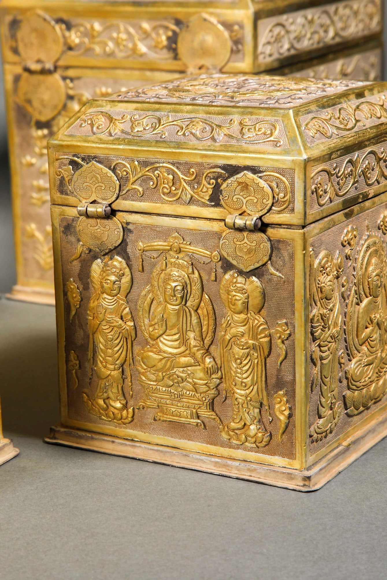 Pre-Ming dynasty silver gilt relic - 9