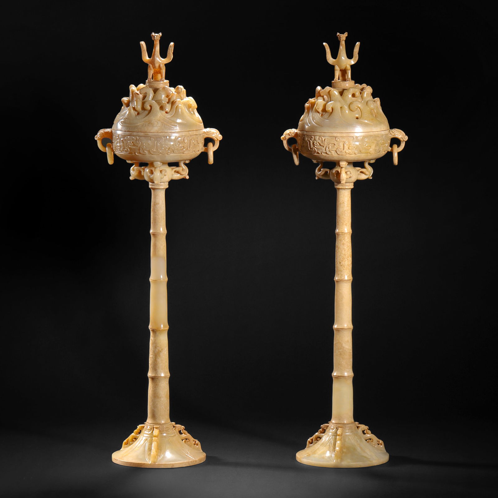 Before Ming Dynasty, Hetian jade high-foot Boshan furnace: Before Ming Dynasty, Hetian jade high-foot Boshan furnaceH55cm W16cm