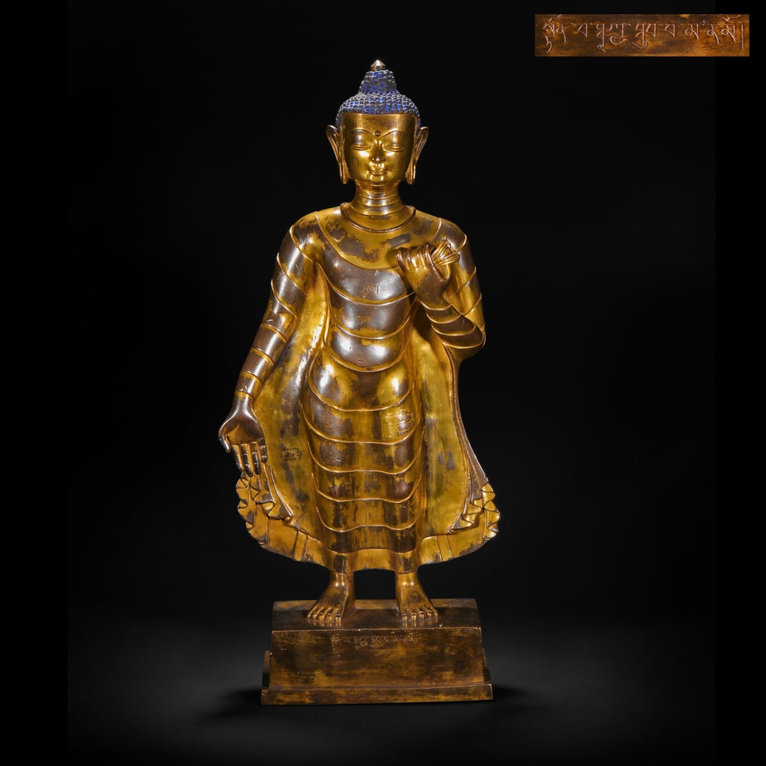 Qing Dynasty gilt bronze and sandalwood Buddha statue: Qing Dynasty gilt bronze and sandalwood Buddha statueH49cm W18cm