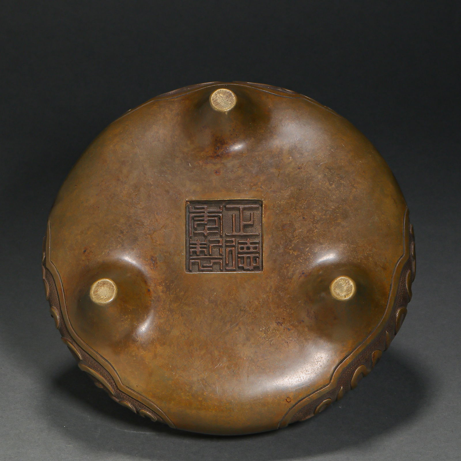 Ming Dynasty copper three-legged stove - 11