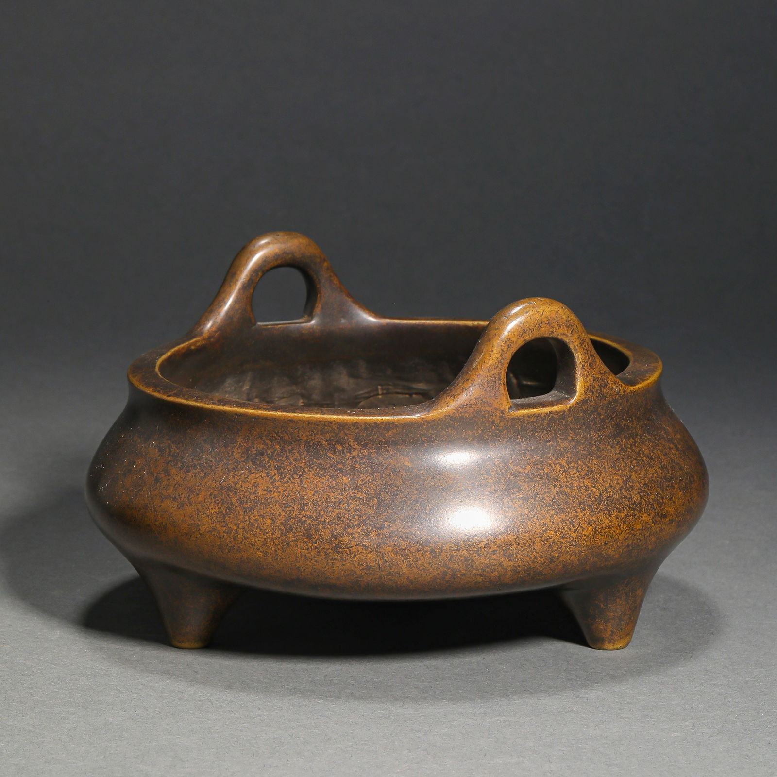 Ming Dynasty copper three-legged stove - 5