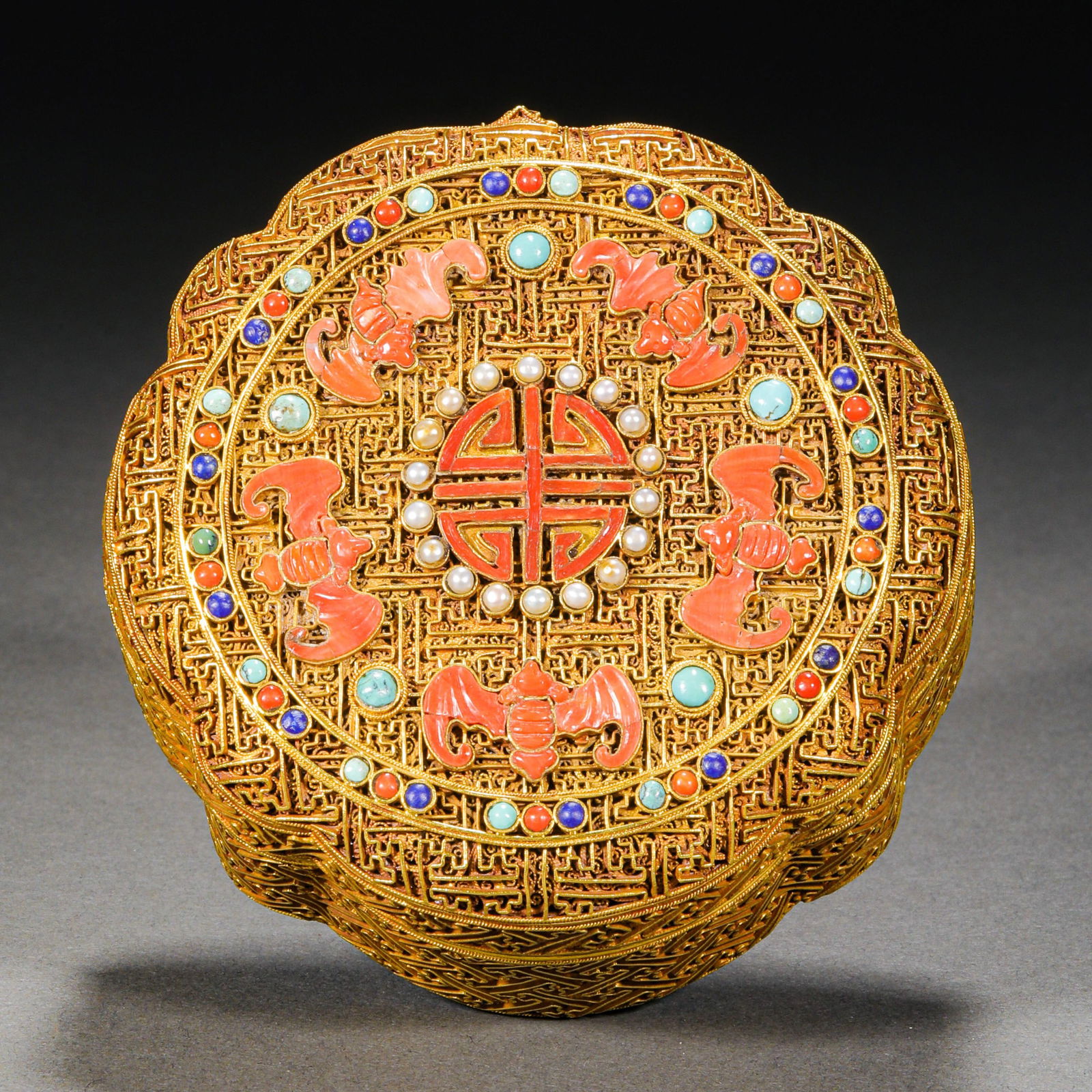 Pre-Ming Dynasty gold animal pattern box: Pre-Ming Dynasty gold animal pattern boxH2cm W6.5cm Weight59g