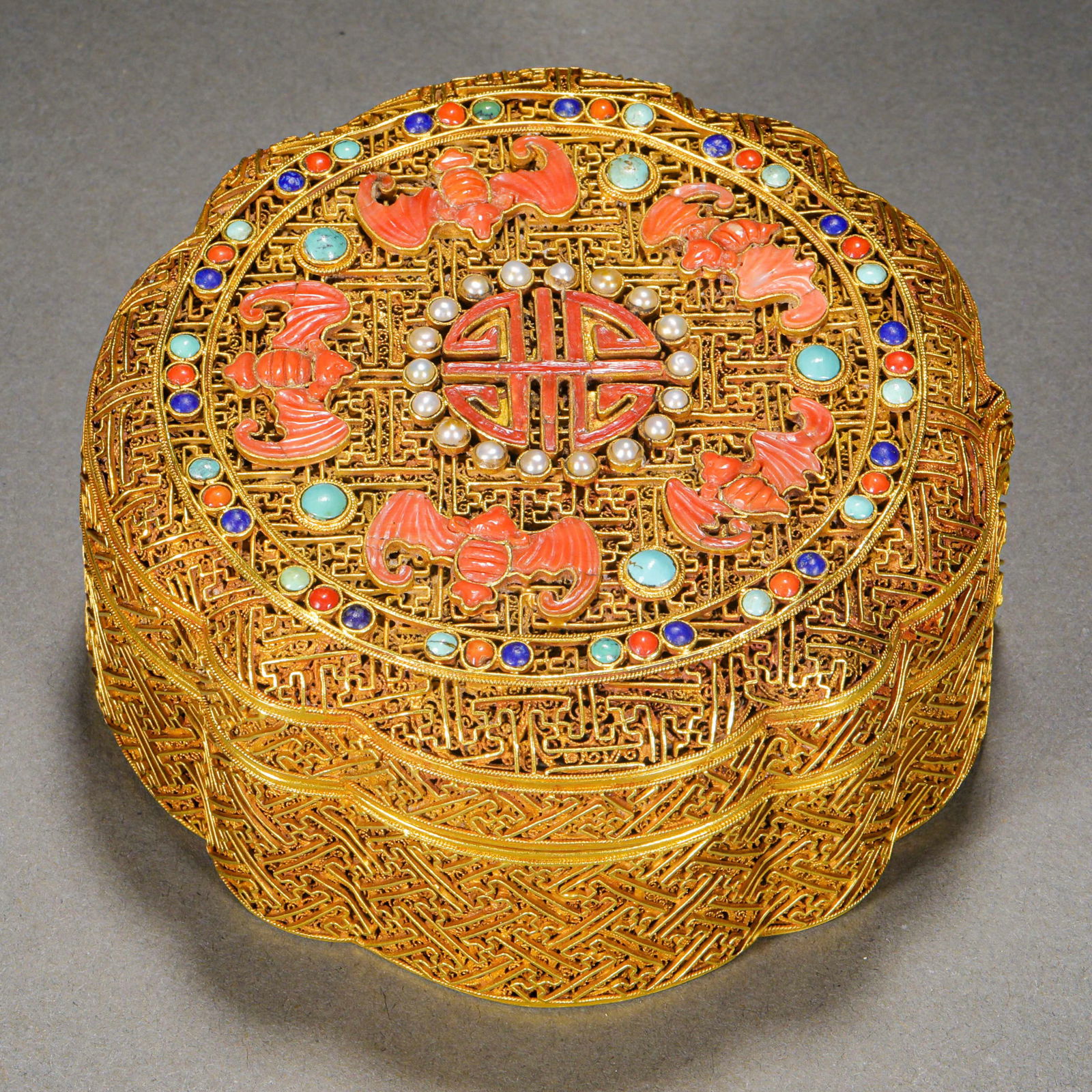 Pre-Ming Dynasty gold animal pattern box - 4
