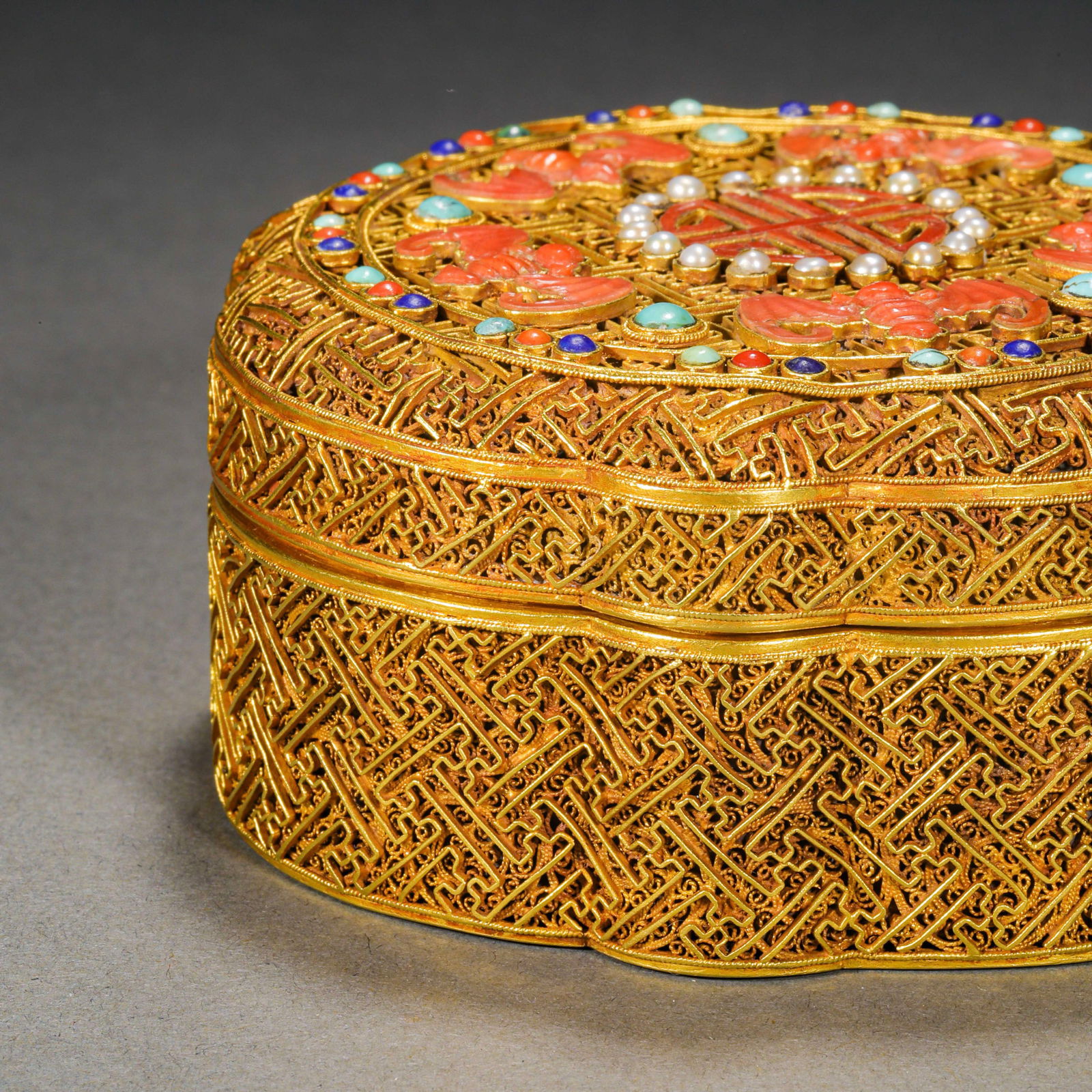 Pre-Ming Dynasty gold animal pattern box - 6