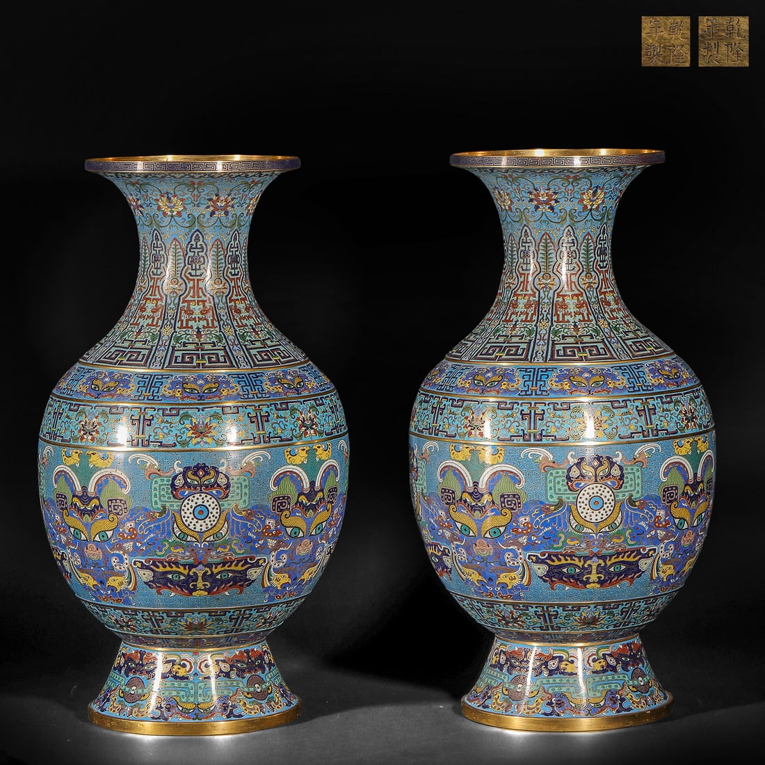 A pair of cloisonné vases from the Qing Dynasty: A pair of cloisonné vases from the Qing DynastyH60cm W26cm