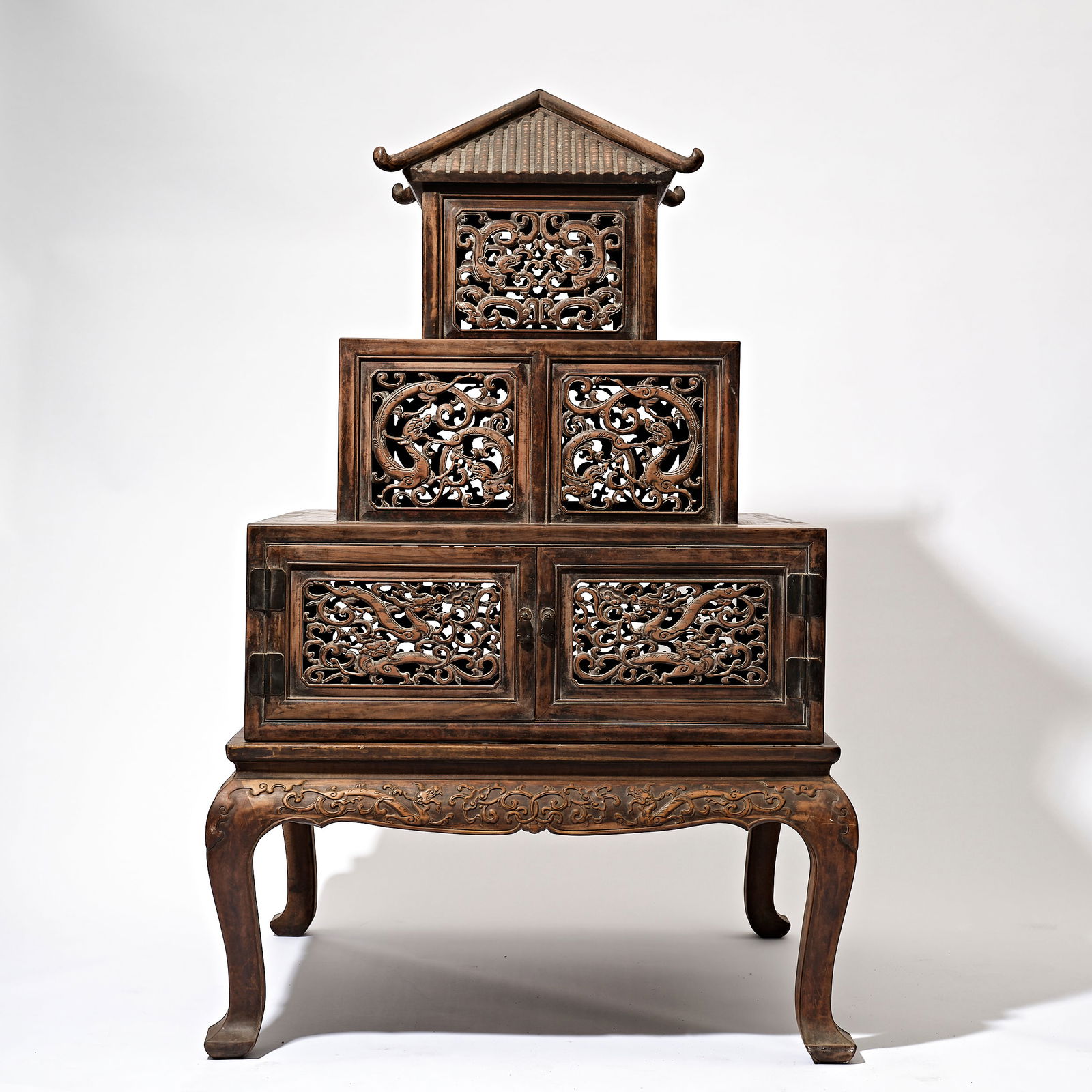 Ming Dynasty huanghuali dragon-patterned Buddhist niche: Ming Dynasty huanghuali dragon-patterned Buddhist nicheH150cm W90cm