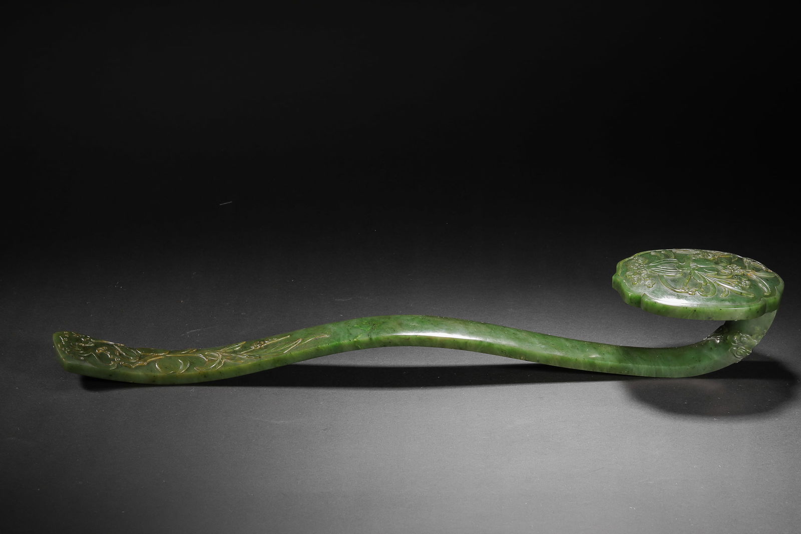 Qing Dynasty Jasper Ruyi - 5