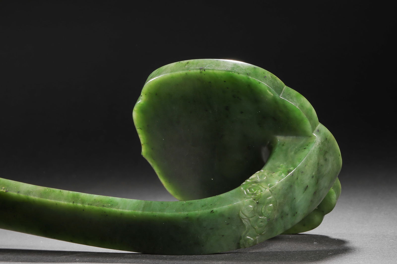 Qing Dynasty Jasper Ruyi - 8