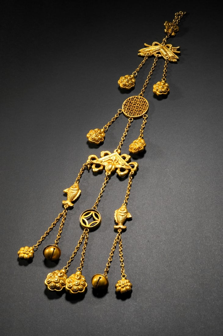 Pre-Ming Dynasty silver gilt pendants - 3