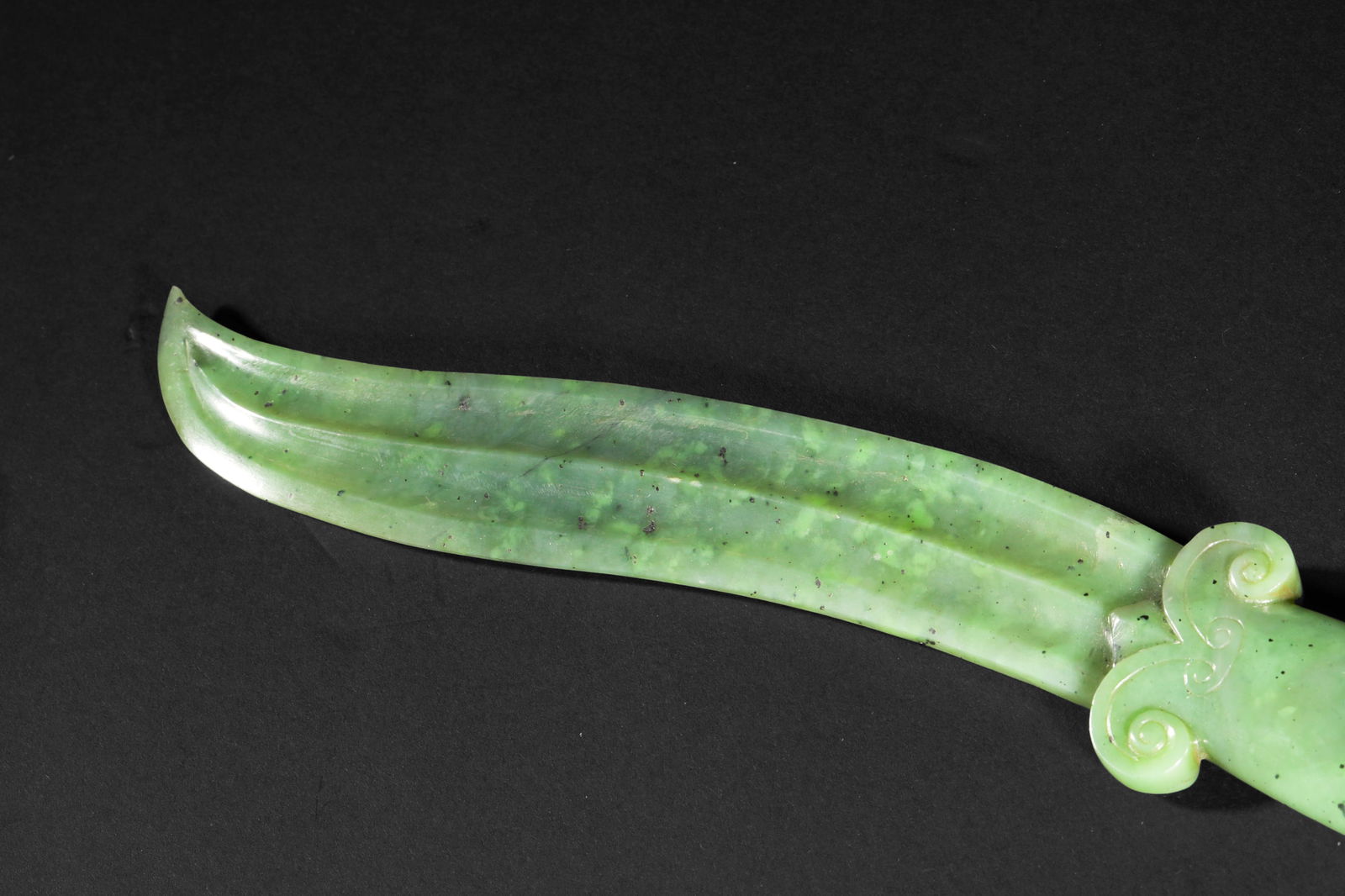 Pre-Ming Dynasty Jasper Blade with Exploded Pearl Scabbard - 14