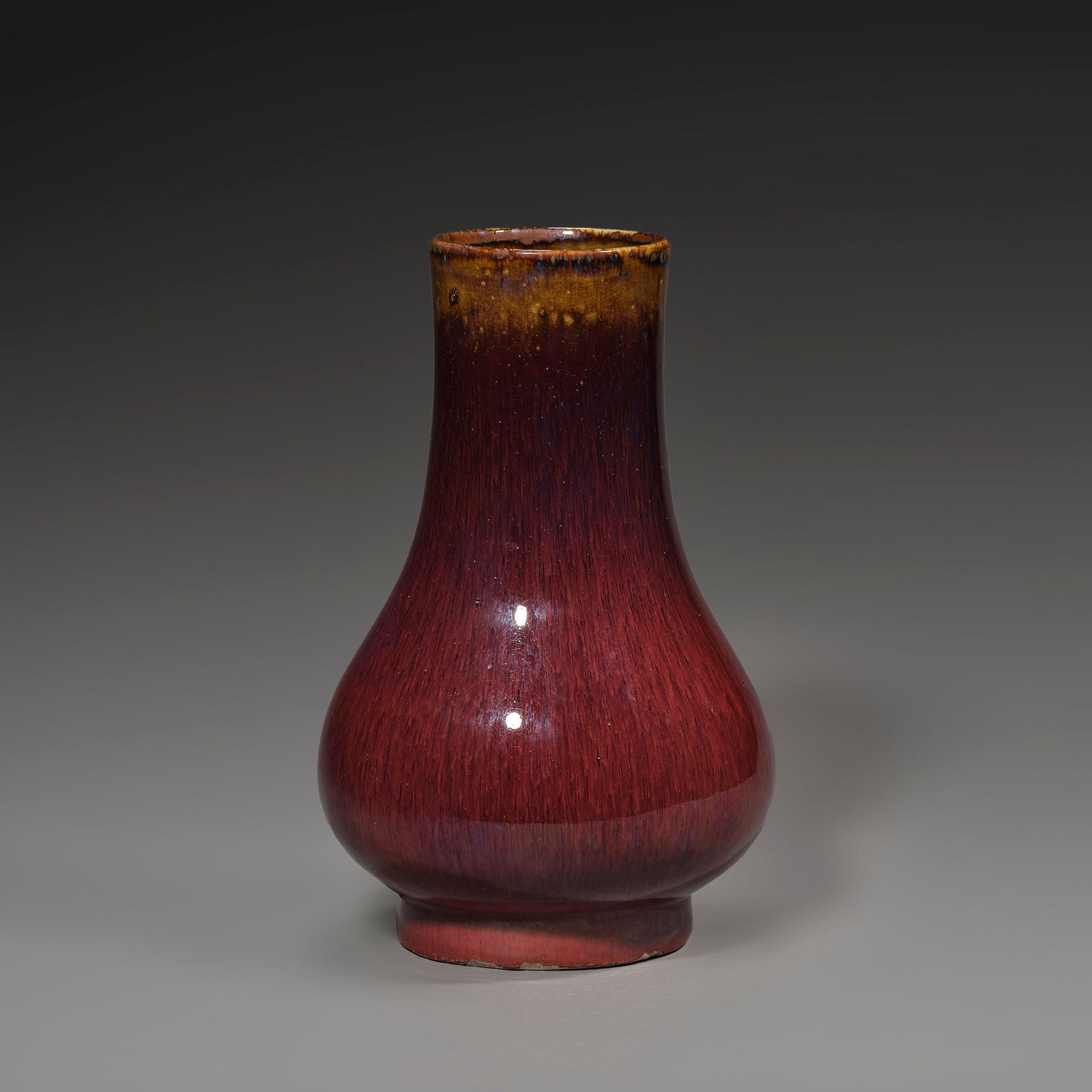 Qianlong official kiln of the Qing Dynasty Langyao red pot-bellied vase: Qianlong official kiln of the Qing Dynasty Langyao red pot-bellied vaseH30cm W18cm
