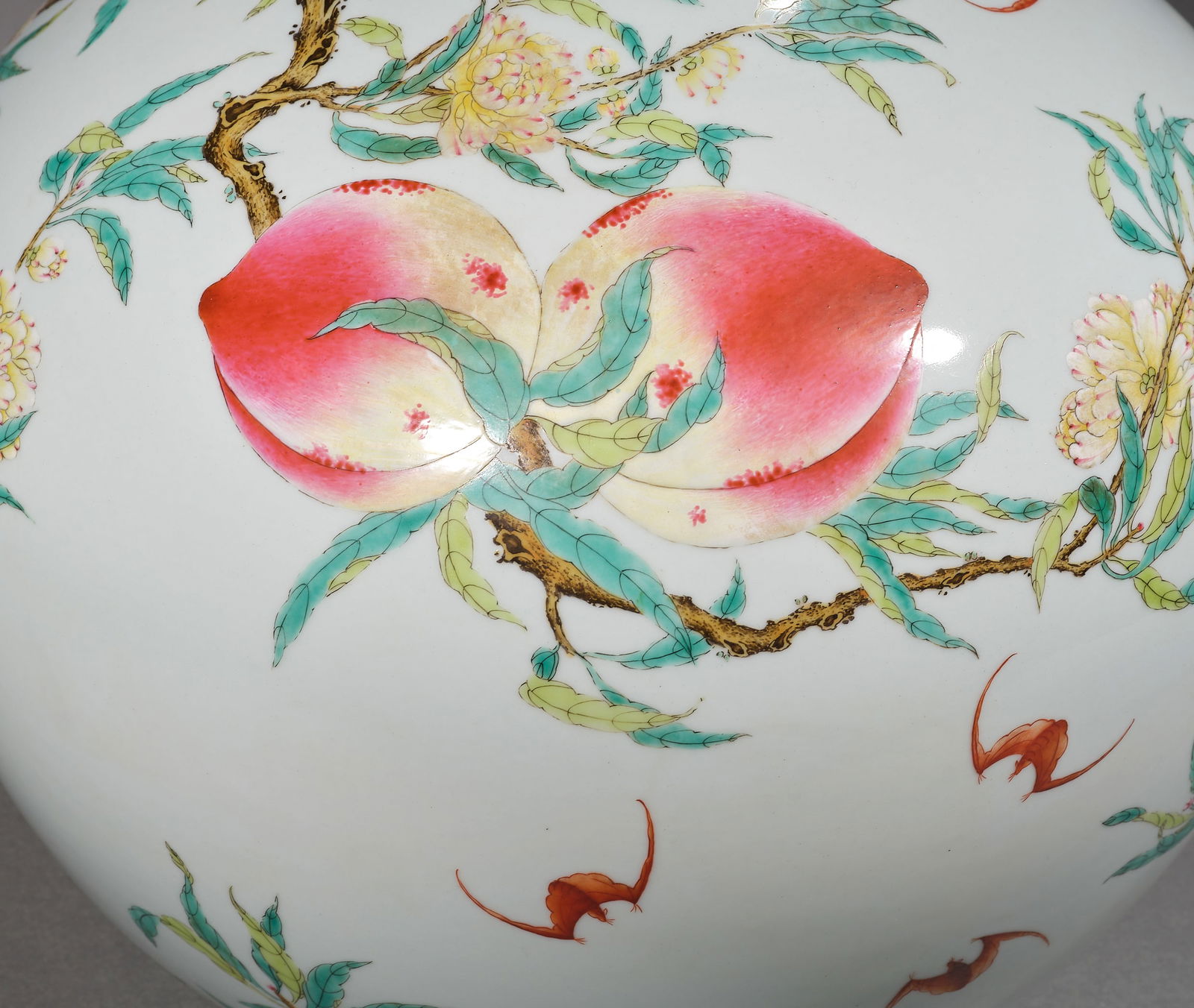 Qianlong style famille rose peach celestial sphere vase - 6