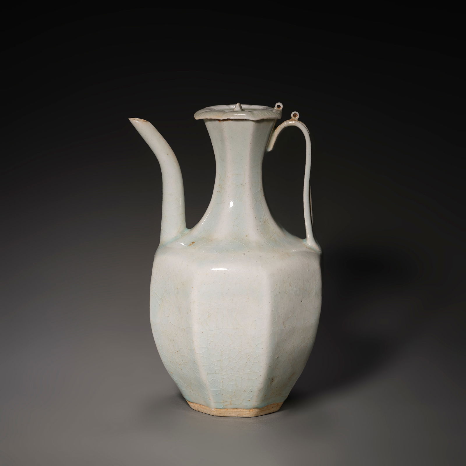 Hutian kiln celadon ewer before Ming Dynasty: Hutian kiln celadon ewer before Ming DynastyH34cm W17.5cm