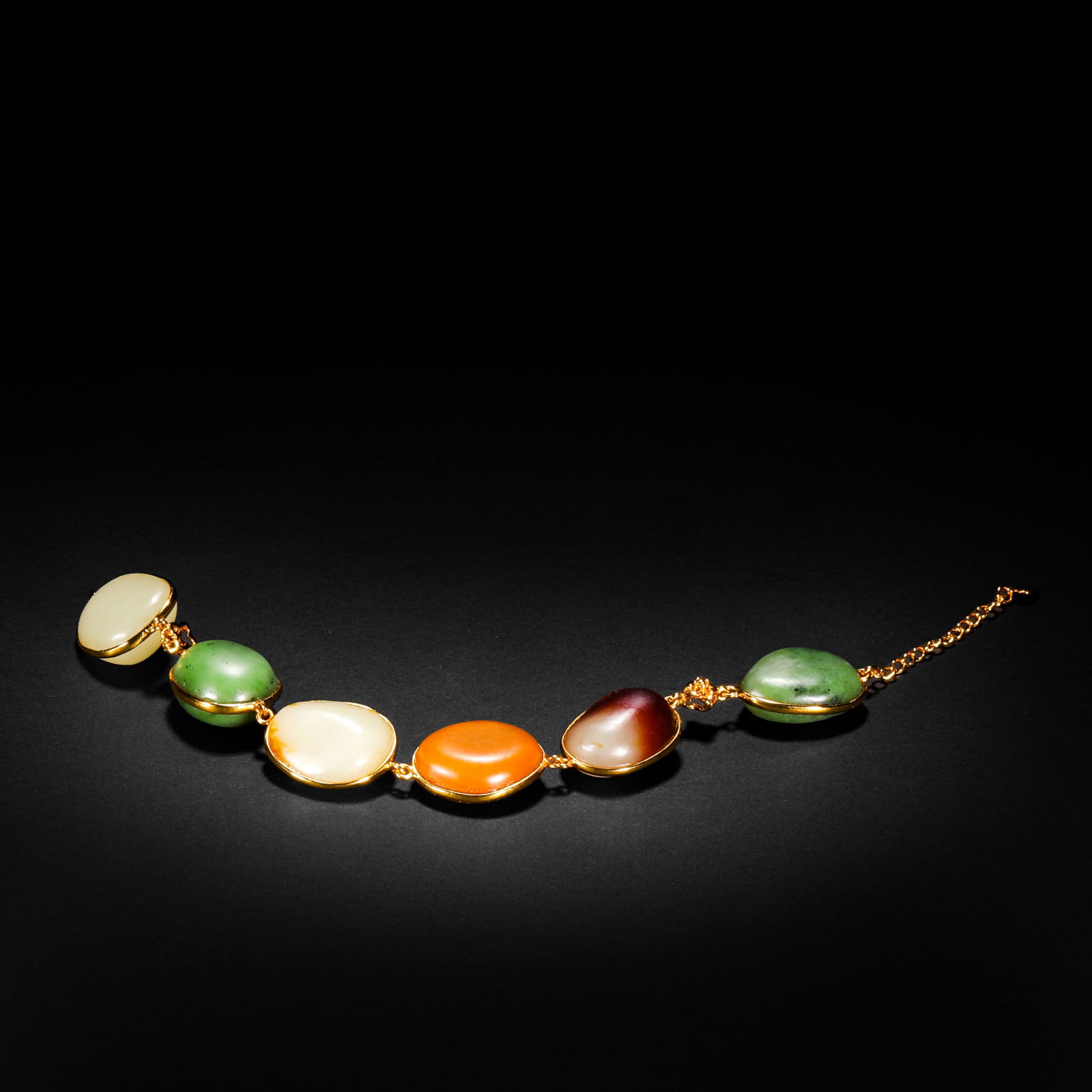 Hetian jade treasure bracelet: Hetian jade treasure braceletH2.3cm W2cm Weight60g