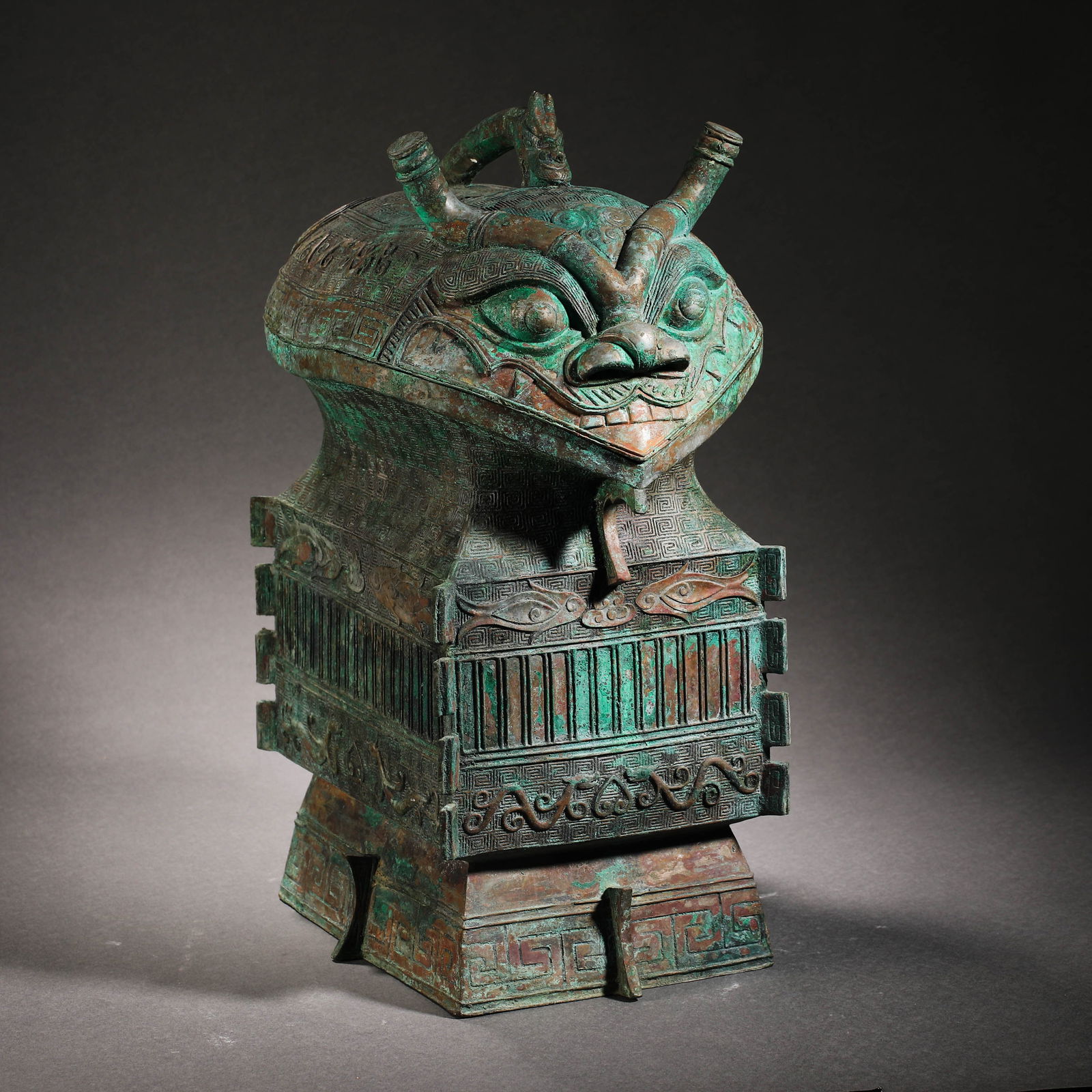 Han Dynasty copper animal head vessel: Han Dynasty copper animal head vesselH38cm W28.5cm