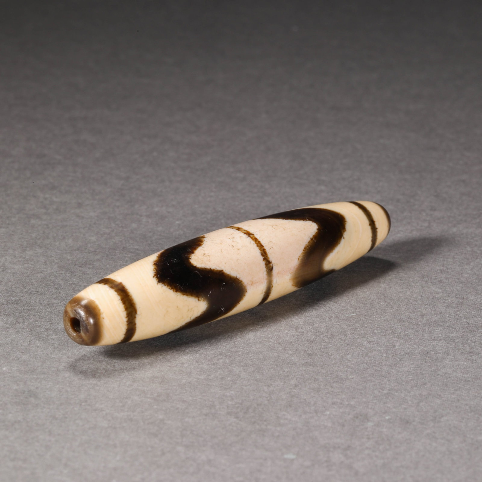 Ming Dynasty Double Tiger Teeth Dzi Beads - 2