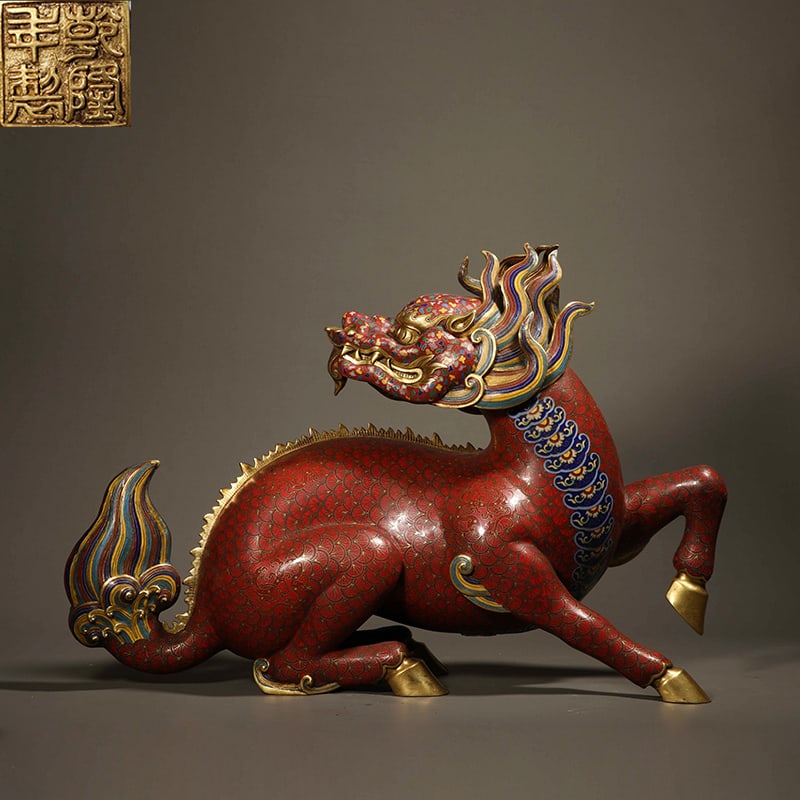 Qing Dynasty cloisonné unicorn ornament: Qing Dynasty cloisonné unicorn ornamentH42cm W57cm
