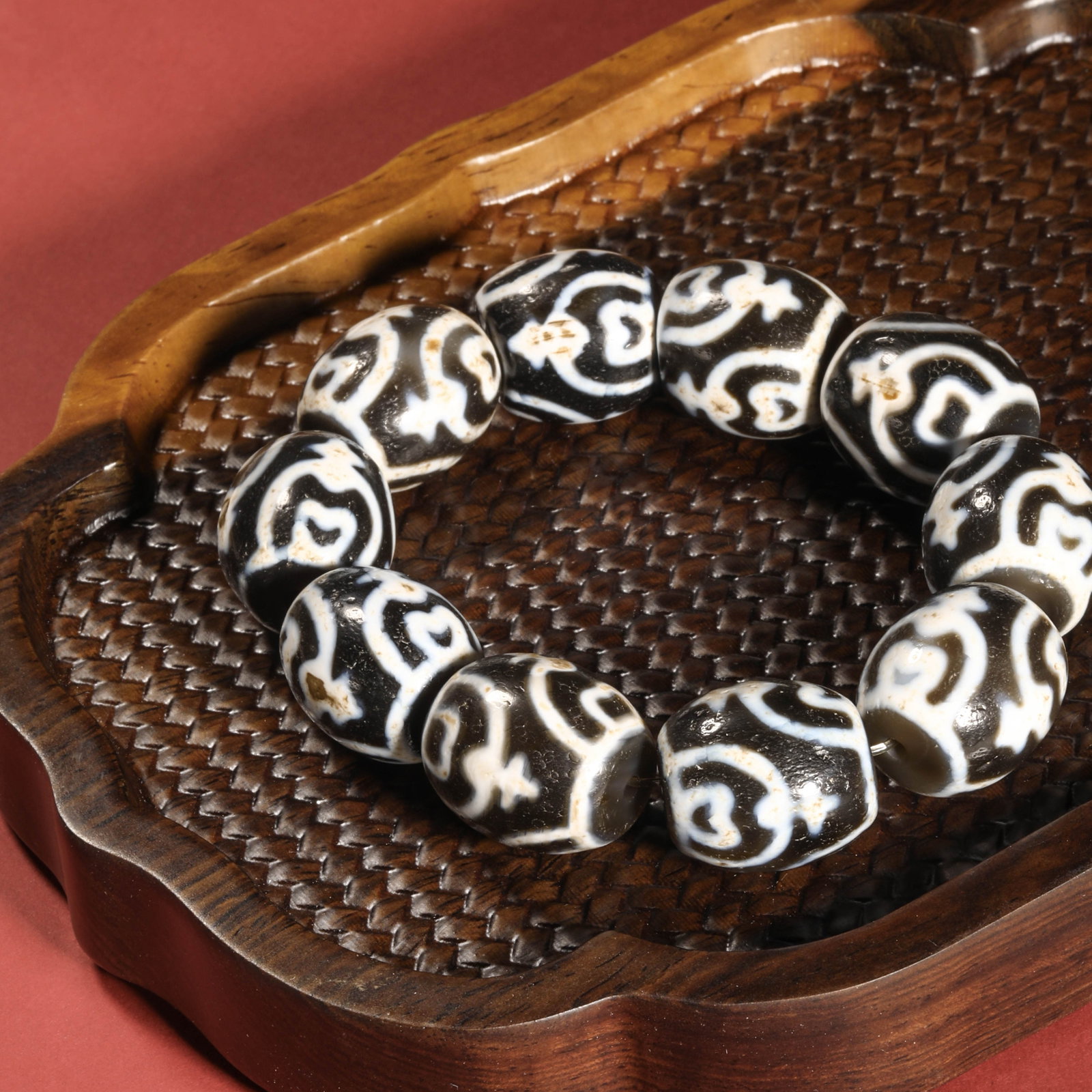 Ming Dynasty Daluo Aquarius Dzi Beads - 2