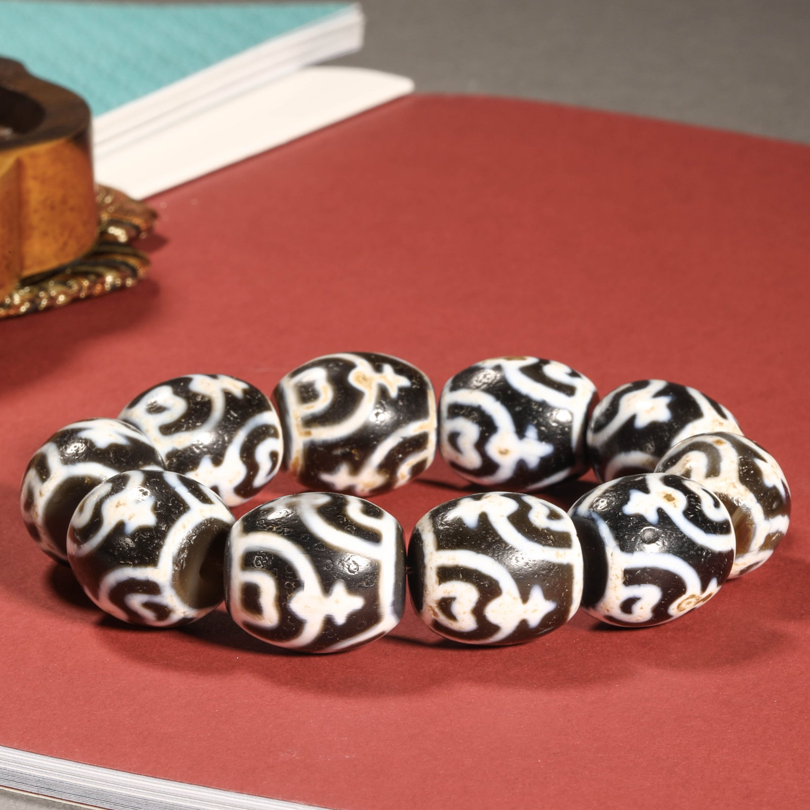 Ming Dynasty Daluo Aquarius Dzi Beads - 5