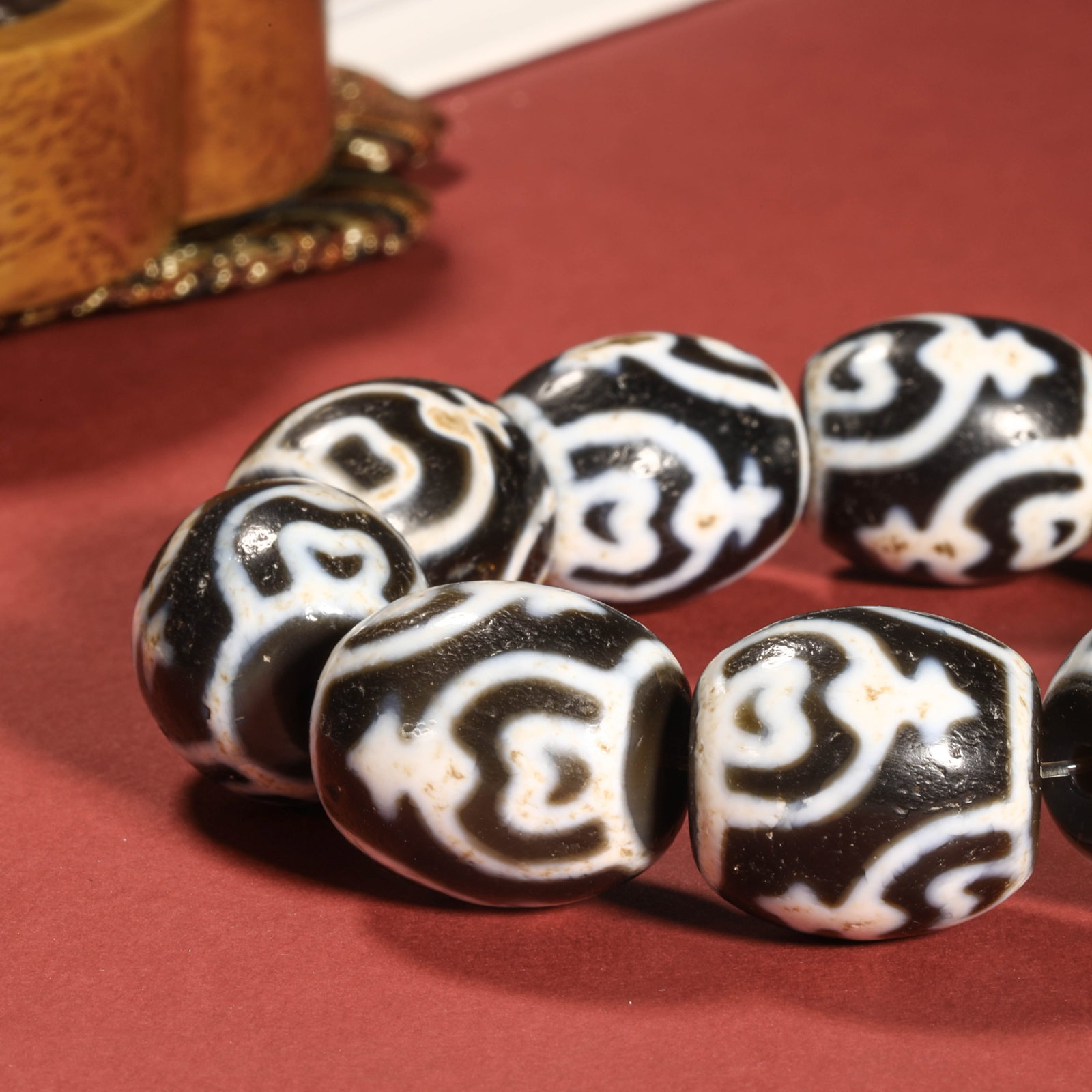 Ming Dynasty Daluo Aquarius Dzi Beads - 7