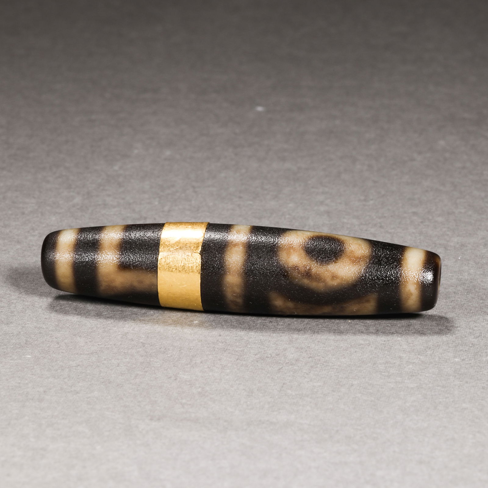 Tang Dynasty gold-filled double heaven and earth Dzi beads: Tang Dynasty gold-filled double heaven and earth Dzi beadsH6cm W1.3cm Wight16g