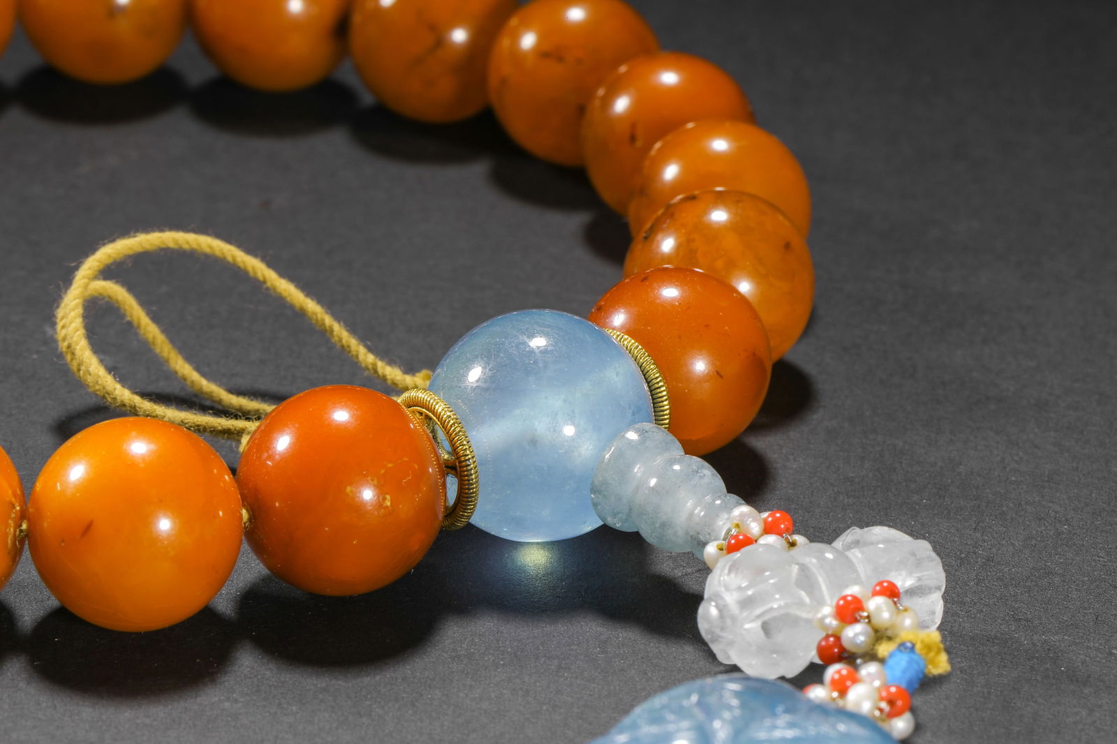 Qing Dynasty beeswax handheld - 4