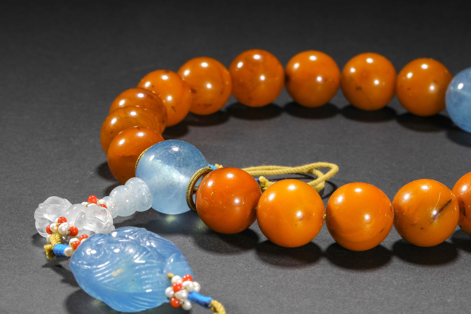 Qing Dynasty beeswax handheld - 6