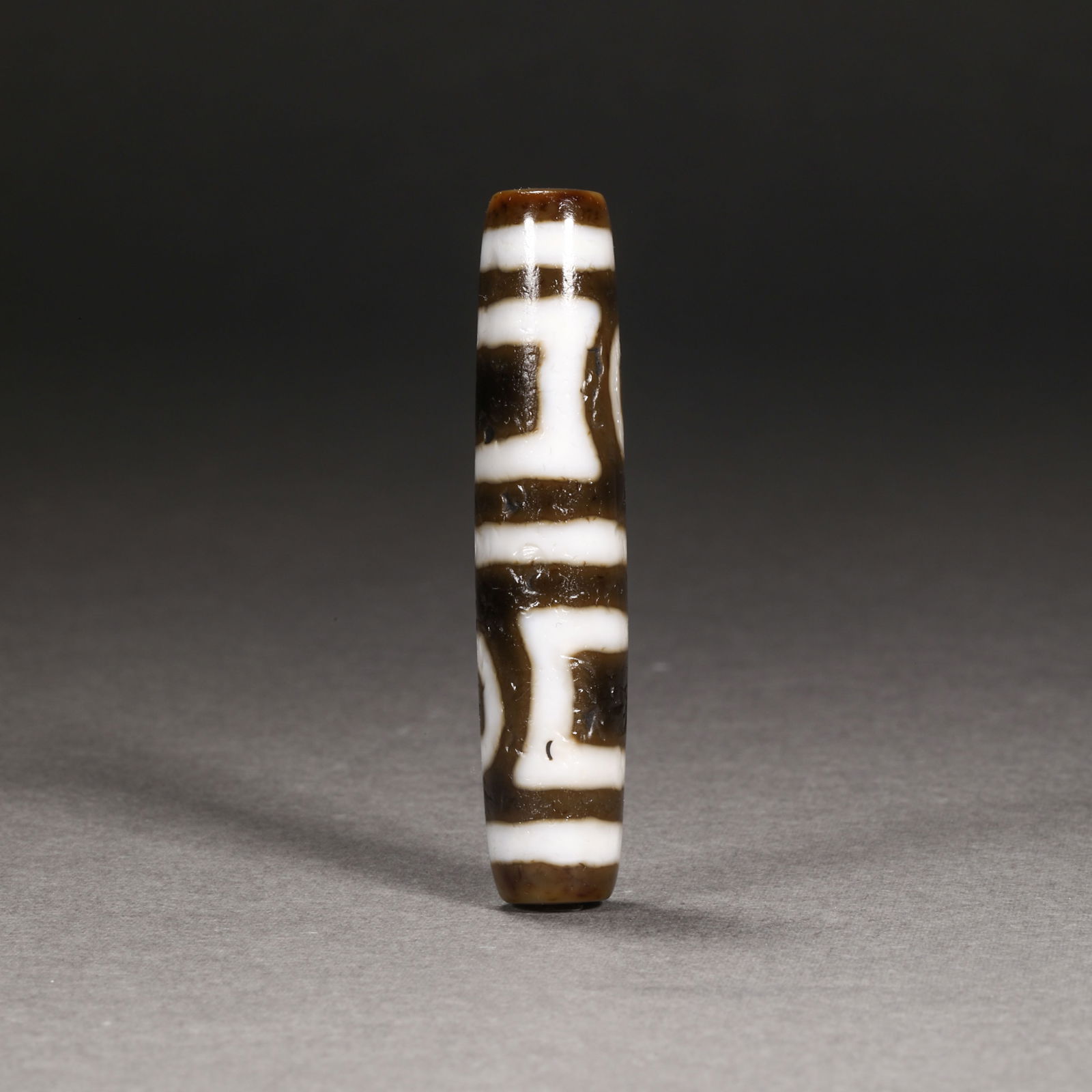 Tang Dynasty Double Heaven and Earth Dzi Beads: Tang Dynasty Double Heaven and Earth Dzi BeadsH5.3cm W1.1cm Wight11g