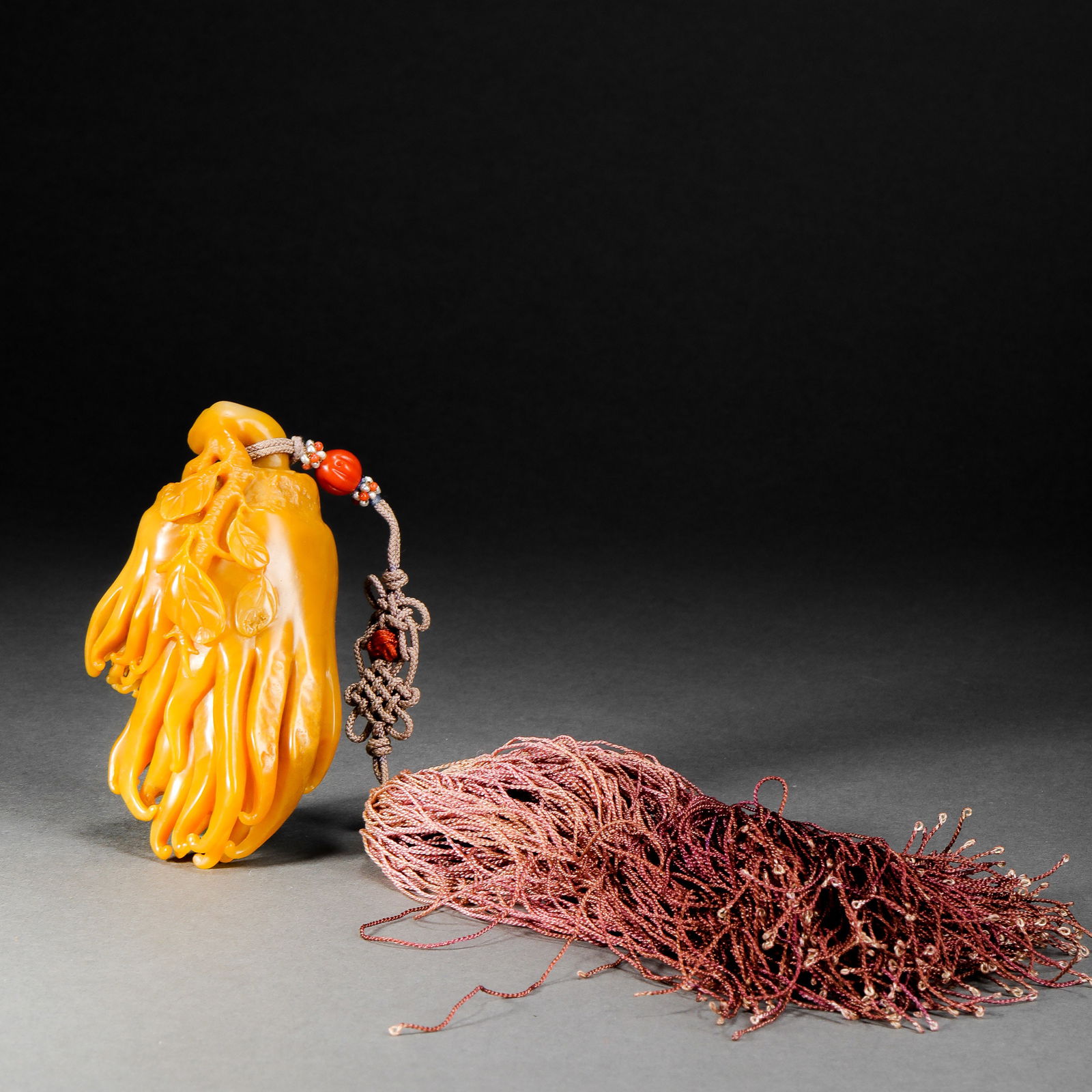 Qing Dynasty Shoushan Tianhuangshi Buddha's Hand: Qing Dynasty Shoushan Tianhuangshi Buddha's HandH10.5cm W6.5cm Weight195g