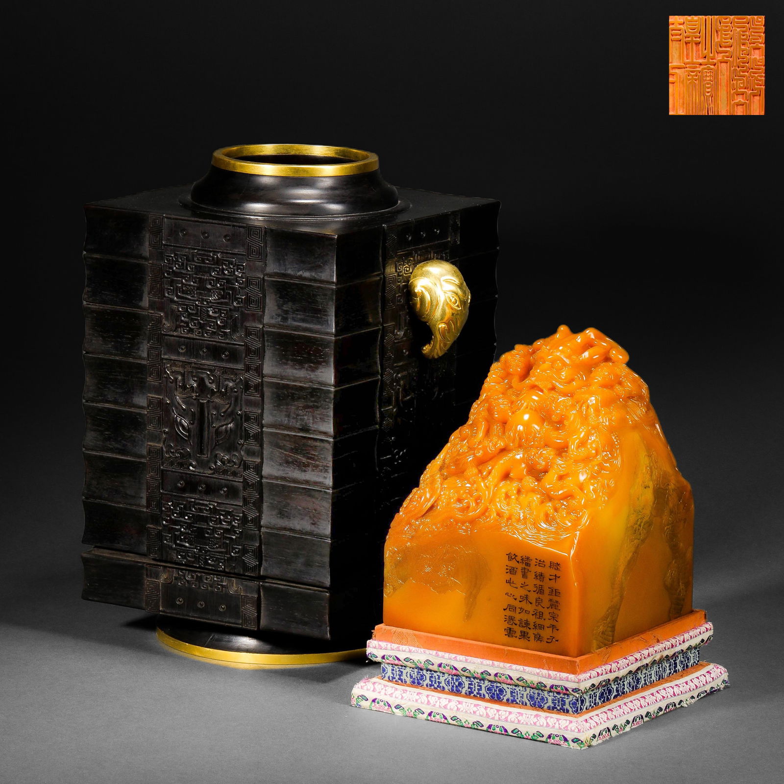 Qing Dynasty Shoushan Tianhuang stone animal head seal: Qing Dynasty Shoushan Tianhuang stone animal head sealH18.5cm W14.5cm Weight6700g