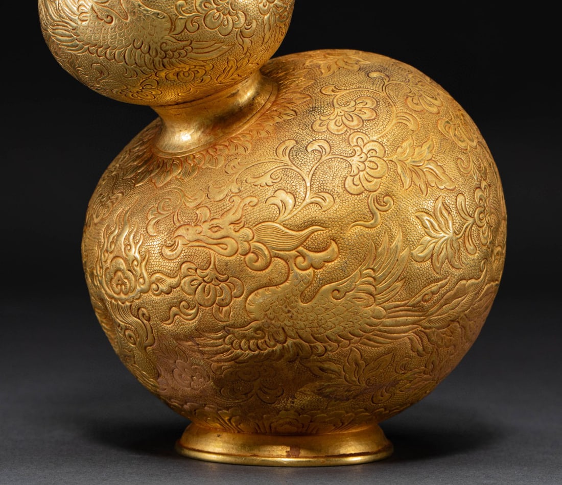 Pre-Ming Dynasty gold gourd vase with phoenix pattern - 4