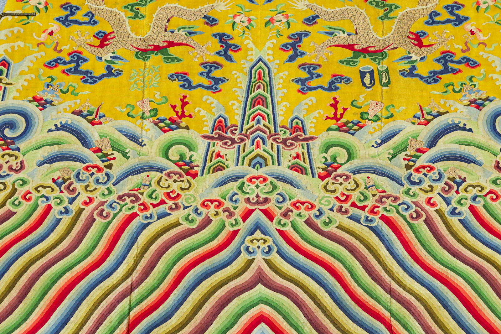 Qing Dynasty tapestry dragon robe - 4