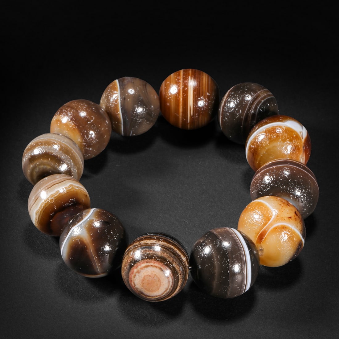 Ming Dynasty agate bracelet: Ming Dynasty agate braceletD1.4cm Weight104g