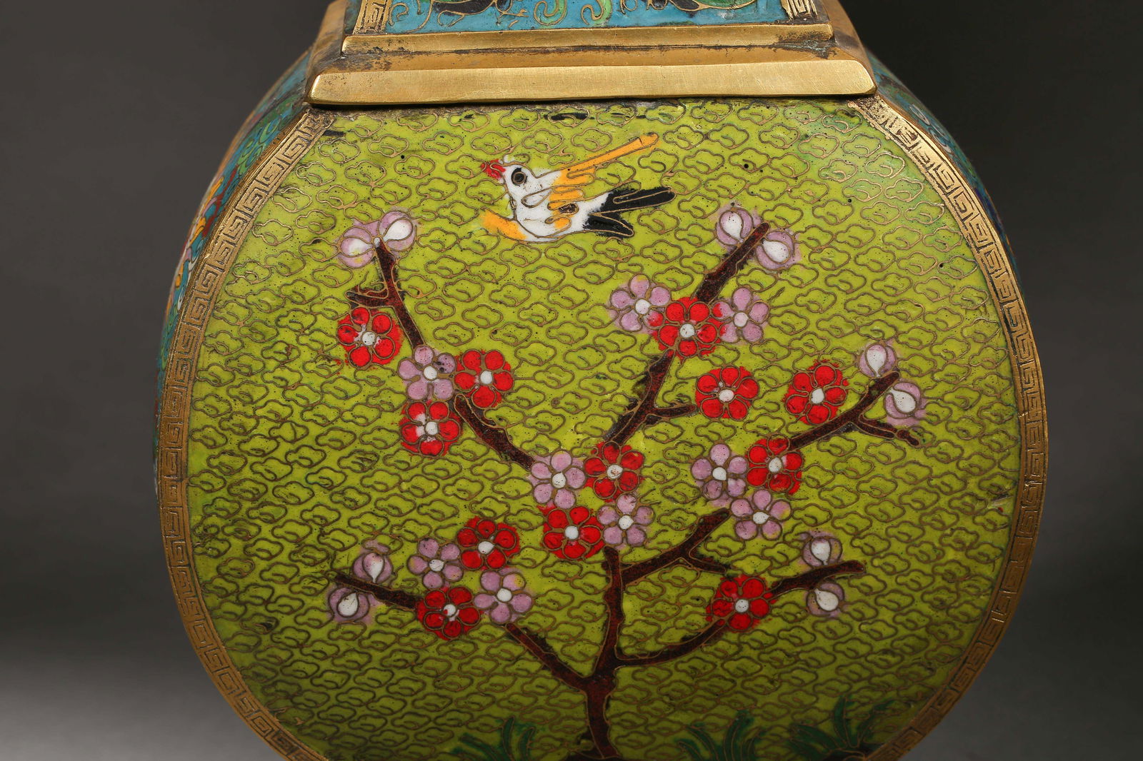 Qing Dynasty Cloisonné Aromatherapy - 11