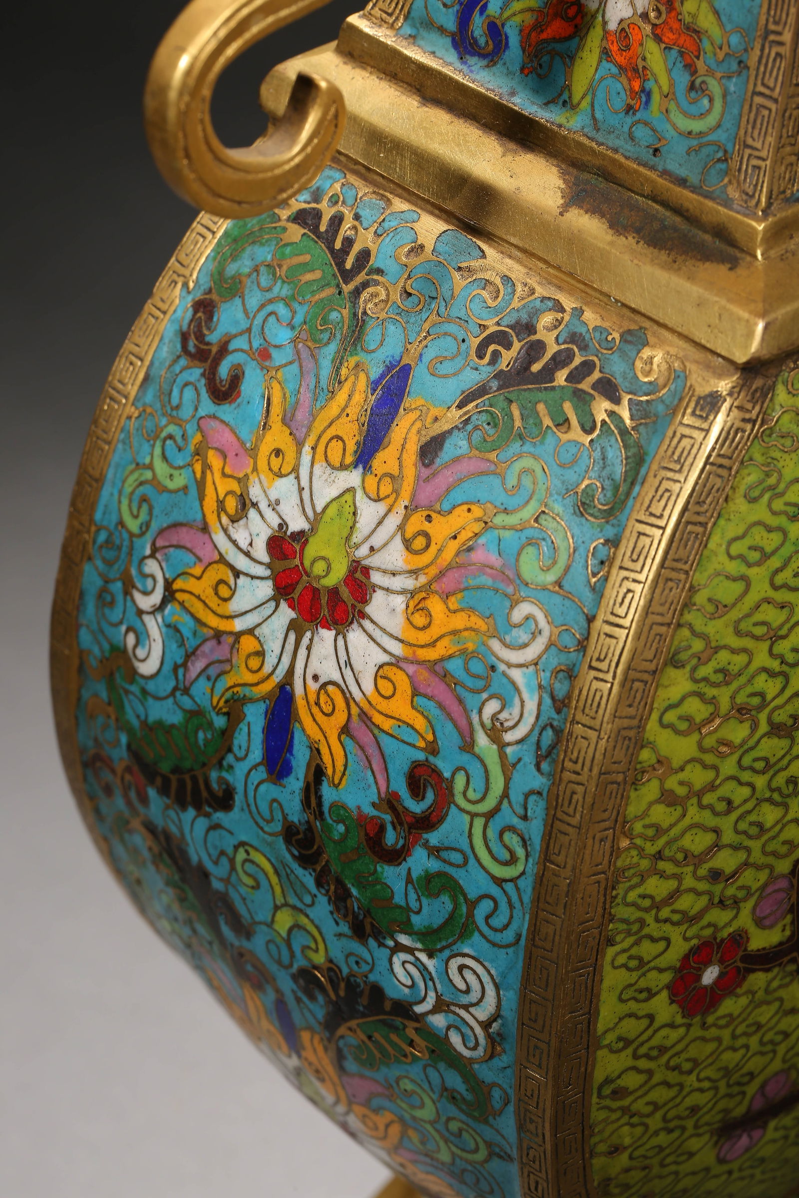 Qing Dynasty Cloisonné Aromatherapy - 9