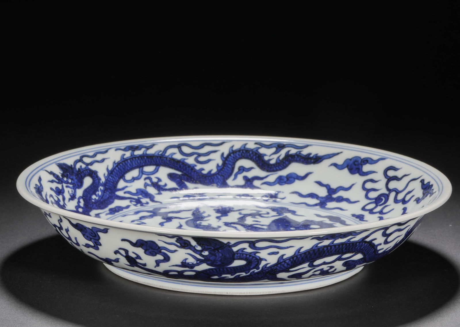 Ming Dynasty blue and white flame dragon pattern vat - 3
