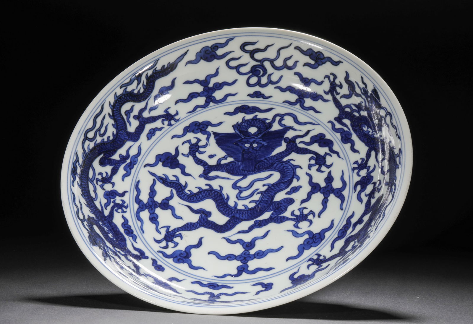 Ming Dynasty blue and white flame dragon pattern vat - 7