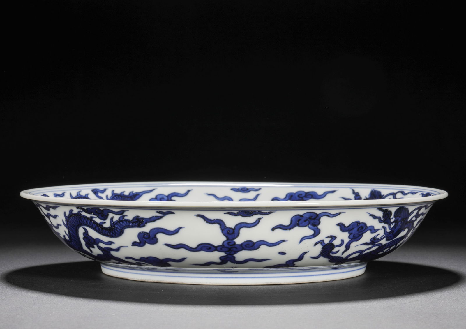 Ming Dynasty blue and white flame dragon pattern vat - 9