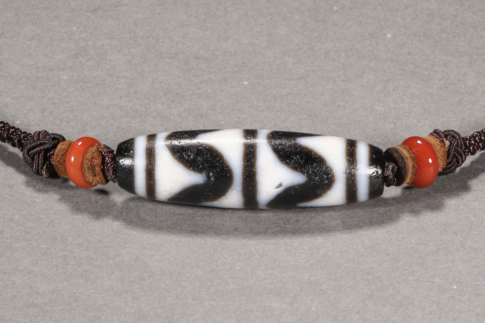 Ming Dynasty Double Tiger Teeth Dzi Beads - 2