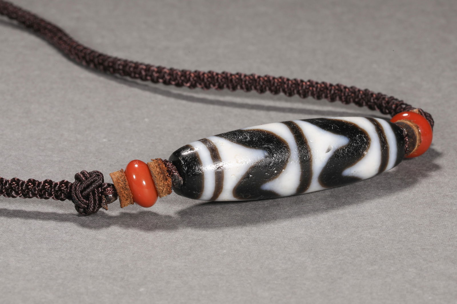 Ming Dynasty Double Tiger Teeth Dzi Beads - 5