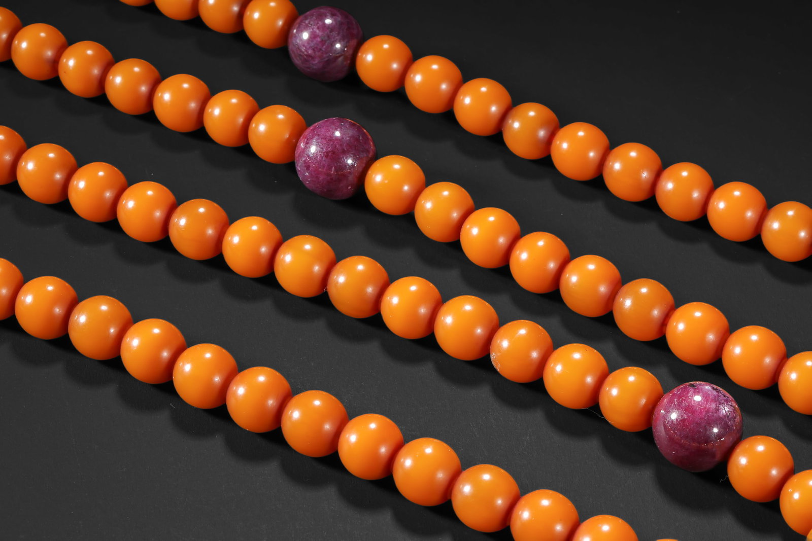 Qing Dynasty Beeswax Rosary Beads - 8