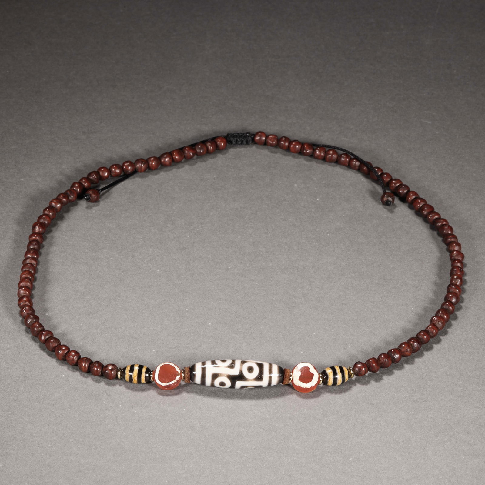 Ming Dynasty Six Eyes Dzi Beads: Ming Dynasty Six Eyes Dzi BeadsH3.8cm W1.2cm Wight23g