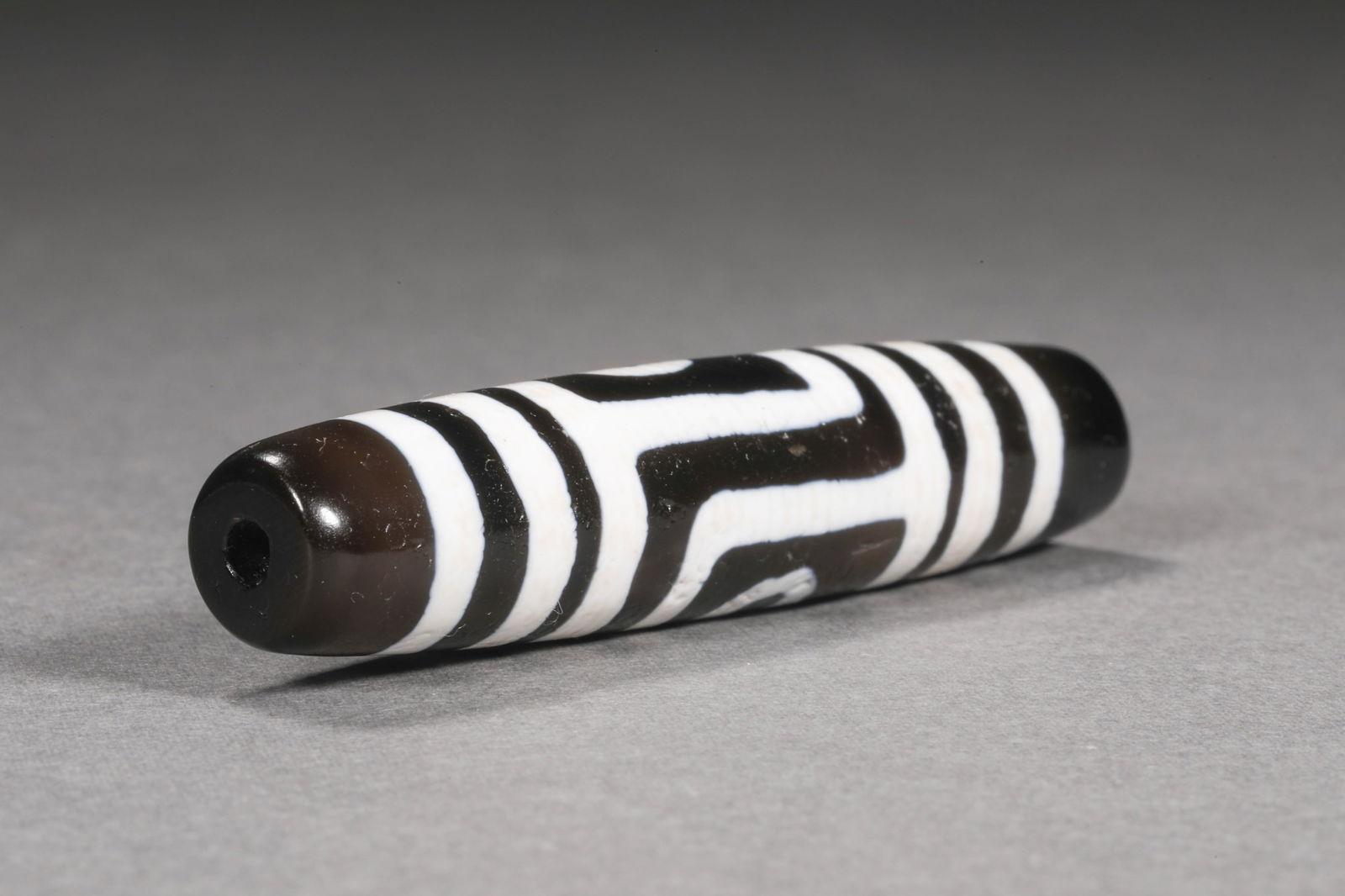 Ming Dynasty two-eyed dzi beads - 3