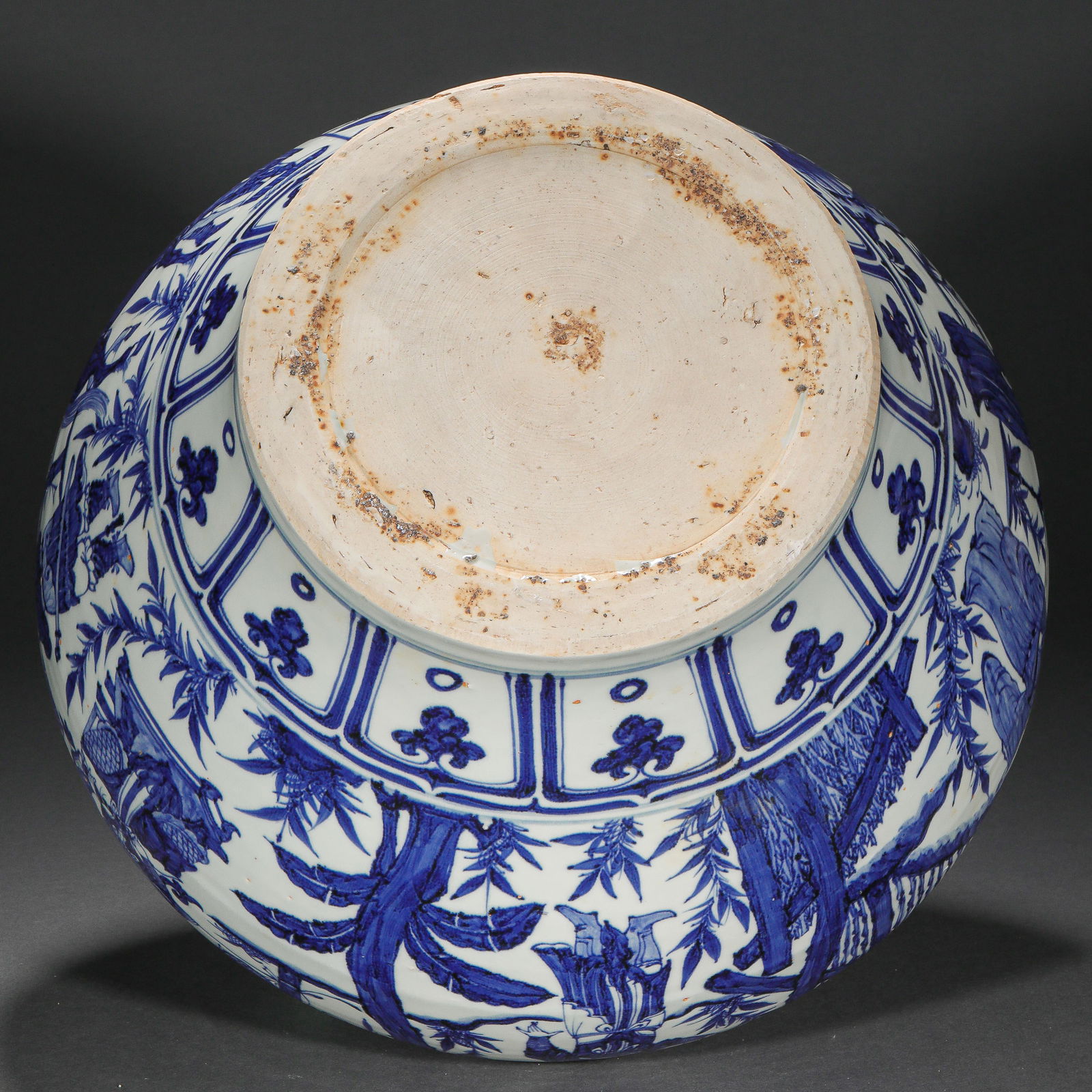 Pre-Ming blue and white figure jar - 12