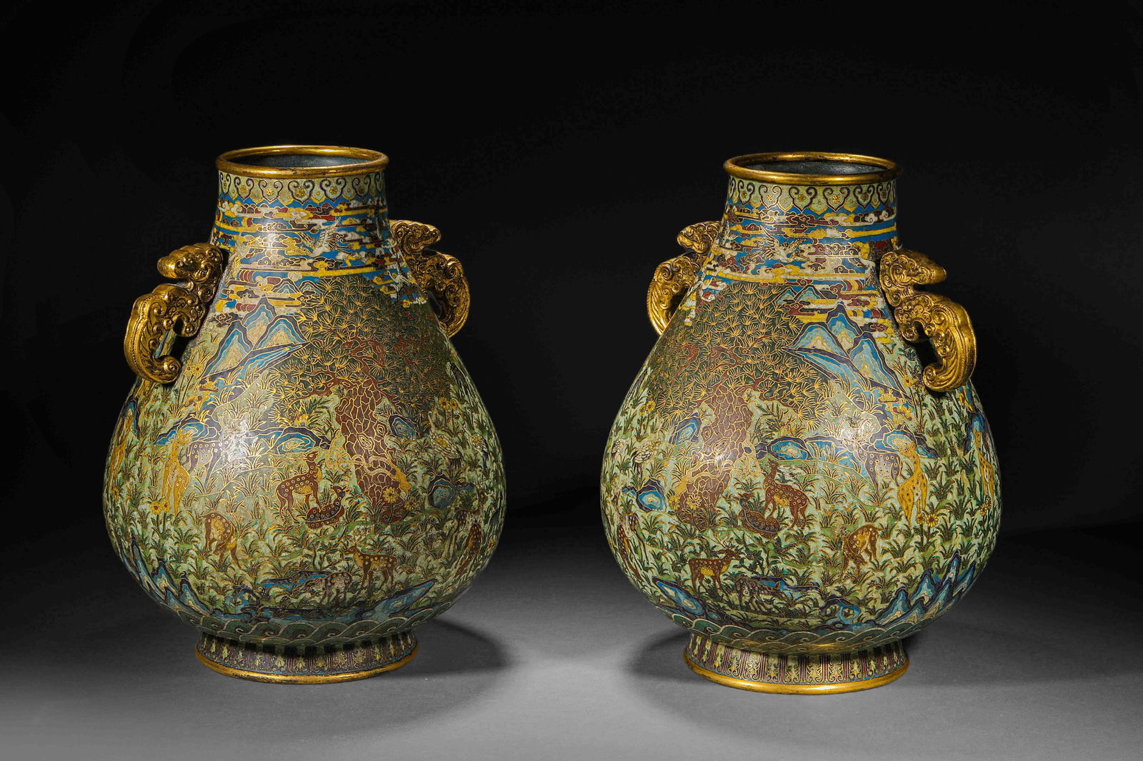 Qing Dynasty cloisonné animal pattern amphorae - 3