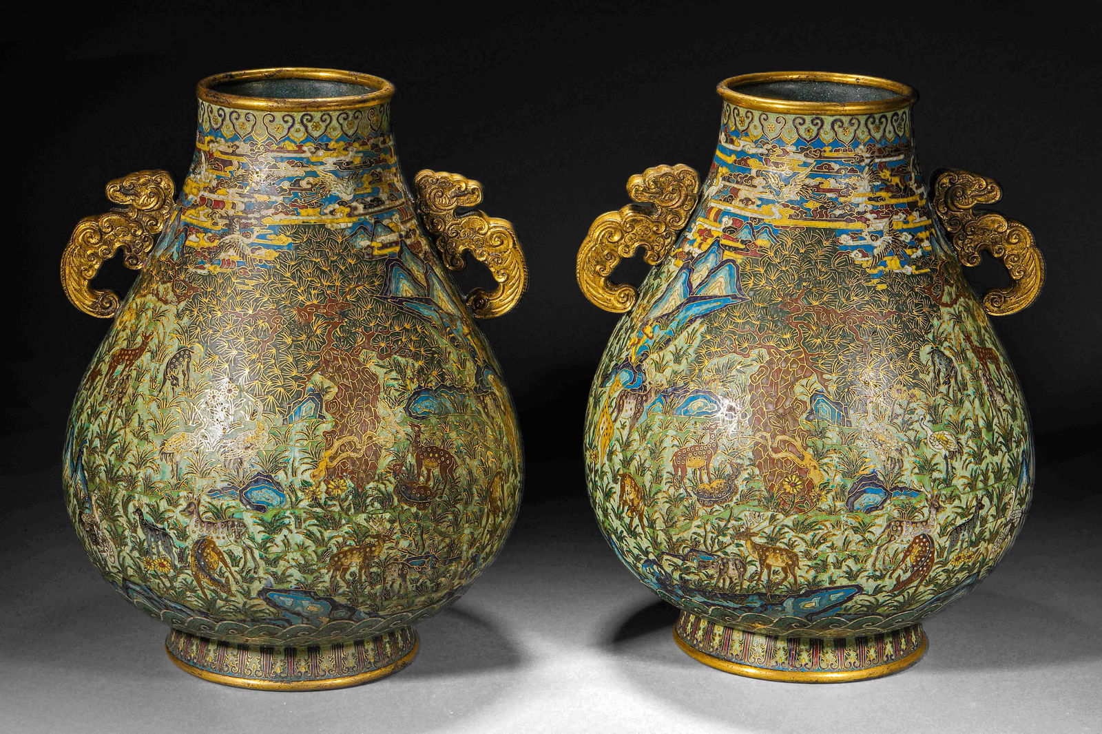 Qing Dynasty cloisonné animal pattern amphorae - 4