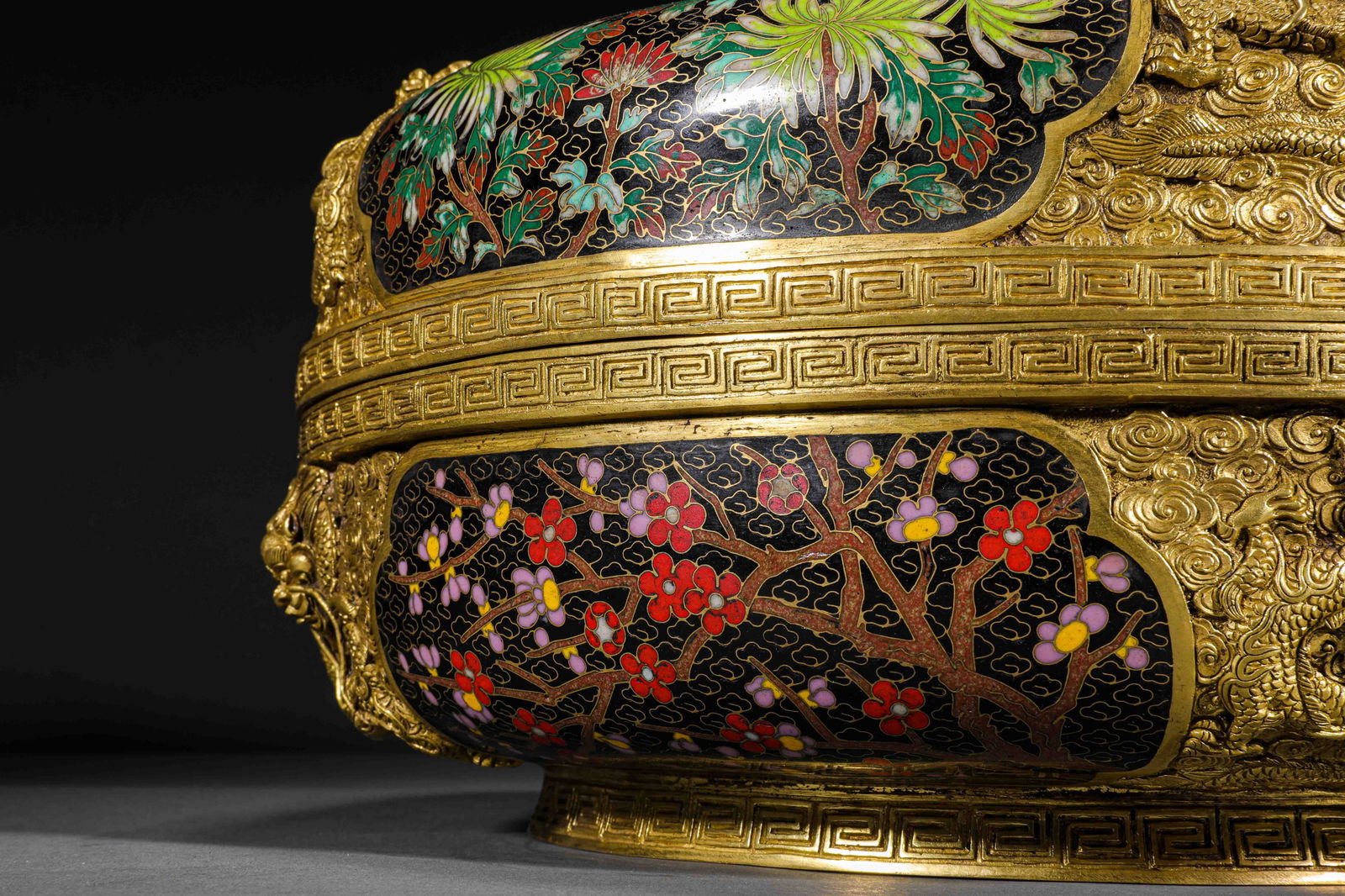 Qing Dynasty Cloisonné Dragon Pattern Flower Box - 11