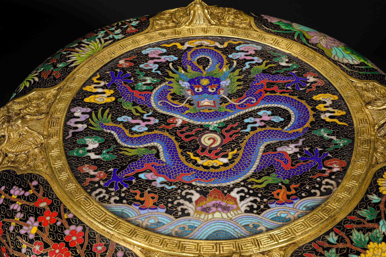 Qing Dynasty Cloisonné Dragon Pattern Flower Box - 3